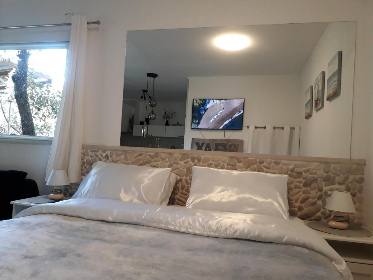 Relax Tiny Villas 40 Meters Of The Beach Zrnovo 外观 照片
