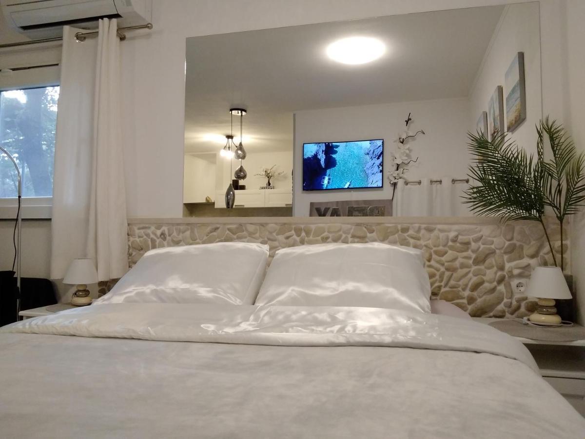 Relax Tiny Villas 40 Meters Of The Beach Zrnovo 外观 照片