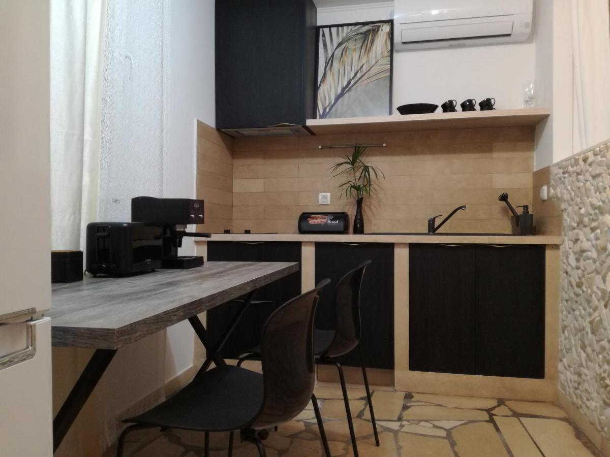 Relax Tiny Villas 40 Meters Of The Beach Zrnovo 外观 照片