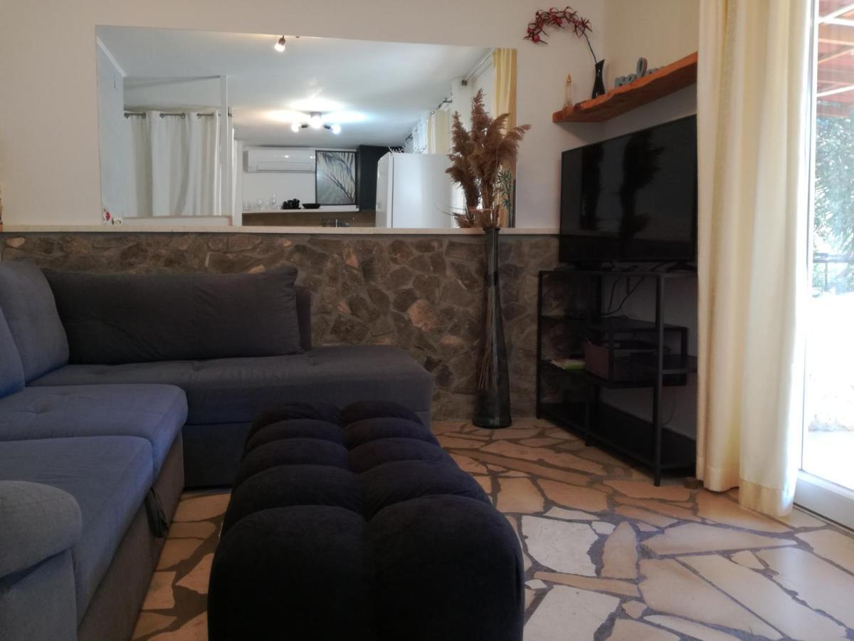 Relax Tiny Villas 40 Meters Of The Beach Zrnovo 外观 照片