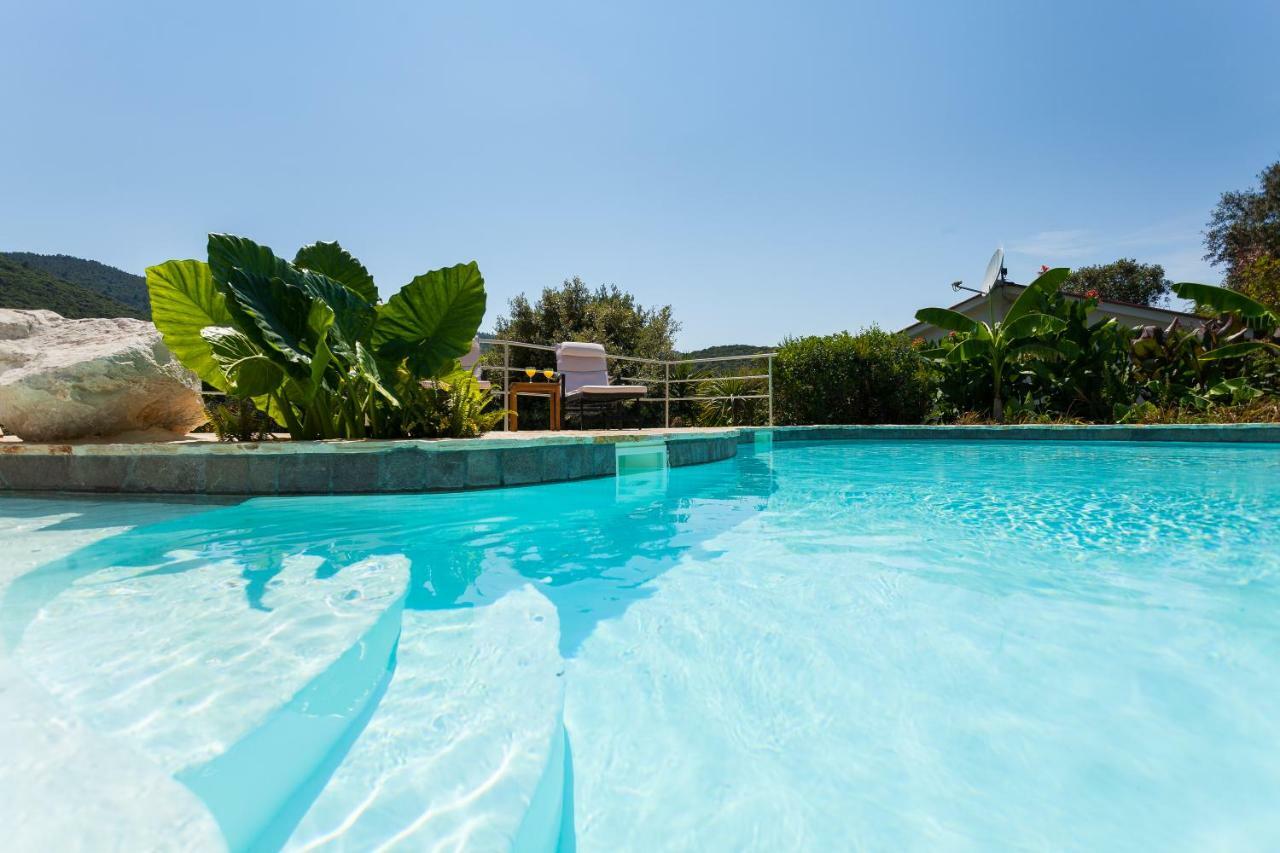 Relax Tiny Villas 40 Meters Of The Beach Zrnovo 外观 照片